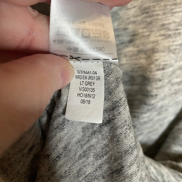 Old Navy ‘All Things w/ Love’ grey tee plus sz 2x - Picture 6 of 6